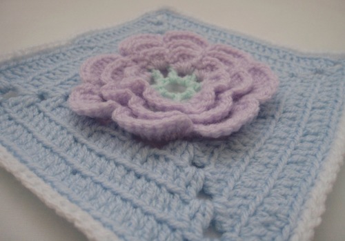 photo of a crochet square